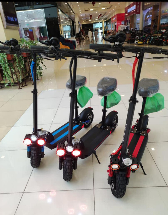 اسکوتر صندلی دار